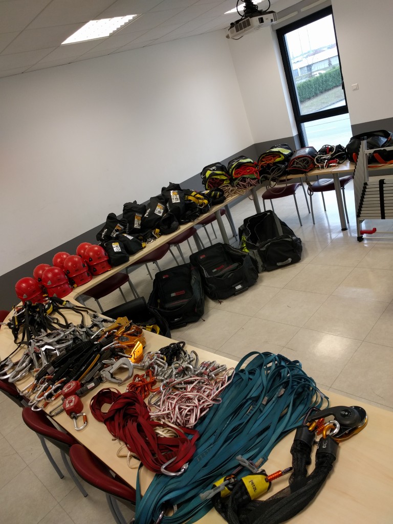 Ensemble des EPI contre la chute de hauteur pour les formations Camira