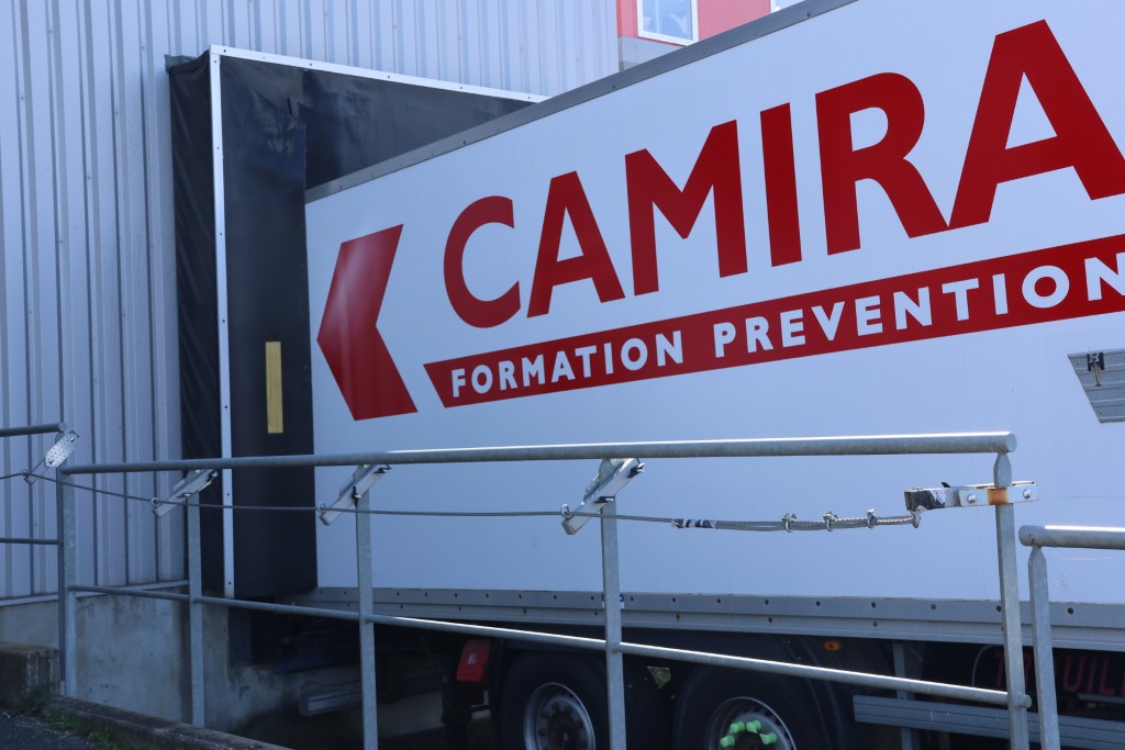 Ligne de vie d'entrainement pour l'utilisation des EPI contre les chutes de hauteur