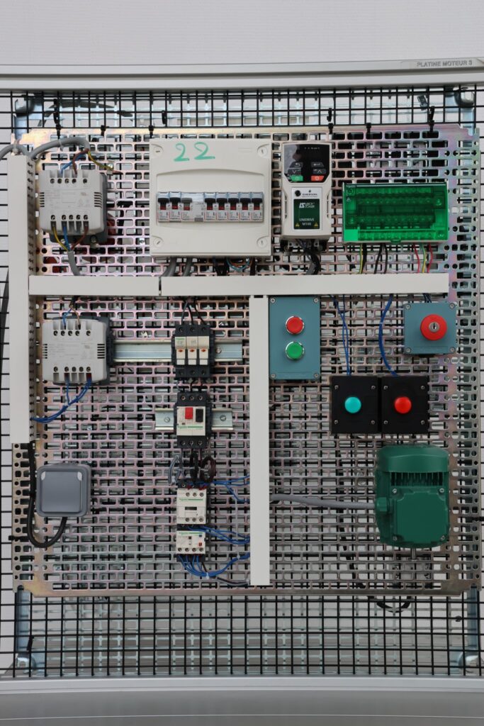 Platine de formation habilitation électrique BT pour dépannage